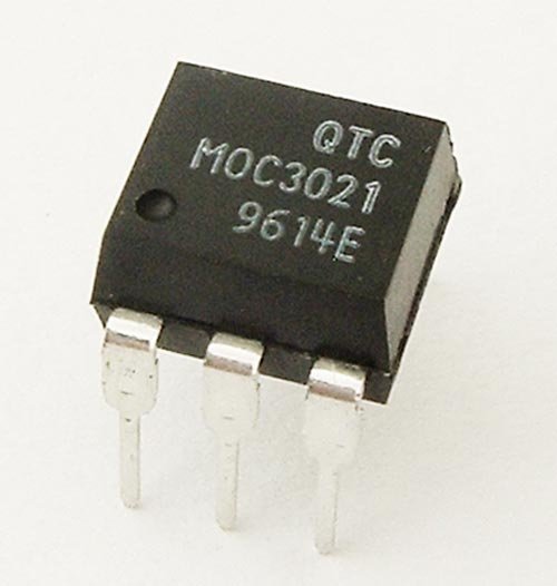 MOC3021 Triac Driven Optoisolator